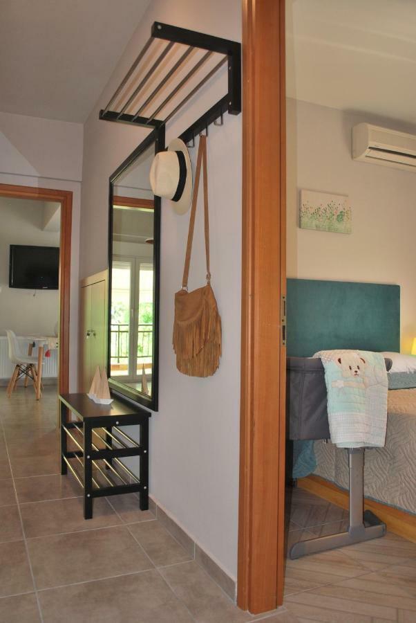 Cornelia Apartment PalaiónTsiflíkion Extérieur photo