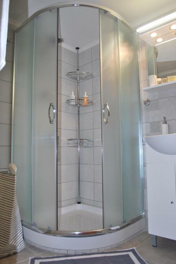 Cornelia Apartment PalaiónTsiflíkion Extérieur photo