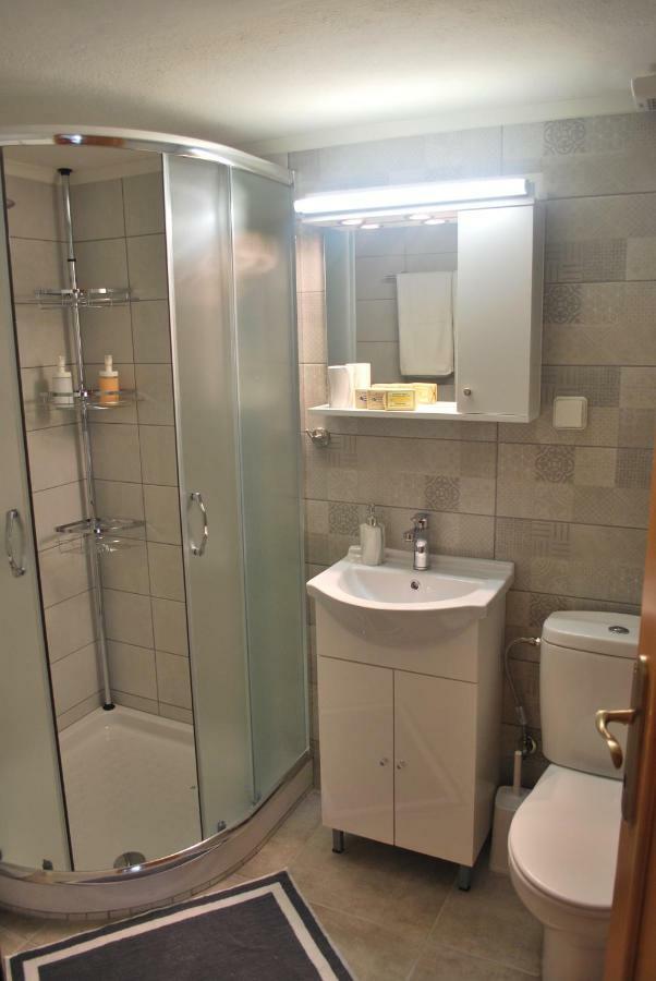 Cornelia Apartment PalaiónTsiflíkion Extérieur photo