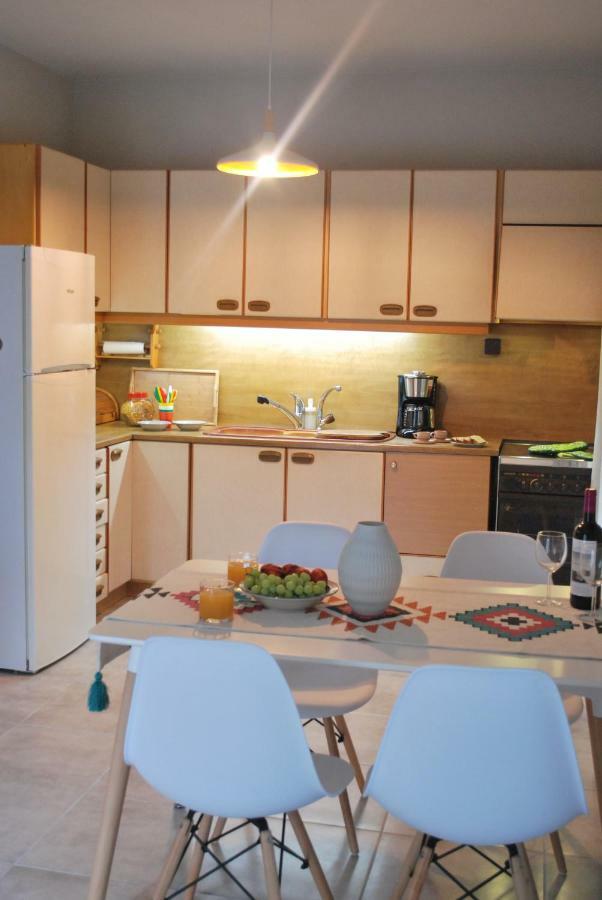 Cornelia Apartment PalaiónTsiflíkion Extérieur photo
